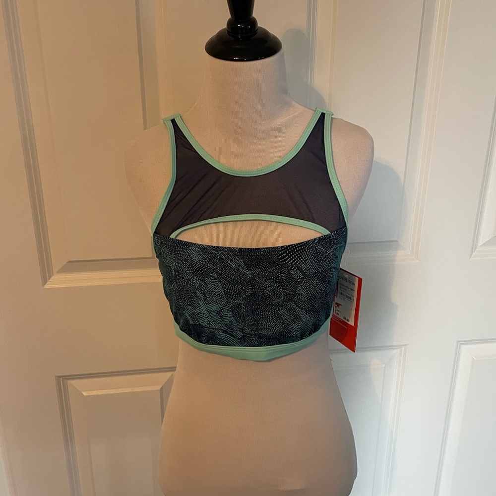 NWT Zella performance swim top - Picture 4 of 11